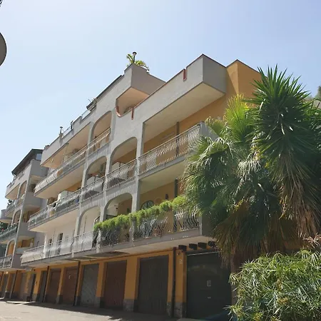 Casa Alice Apartment Giardini Naxos